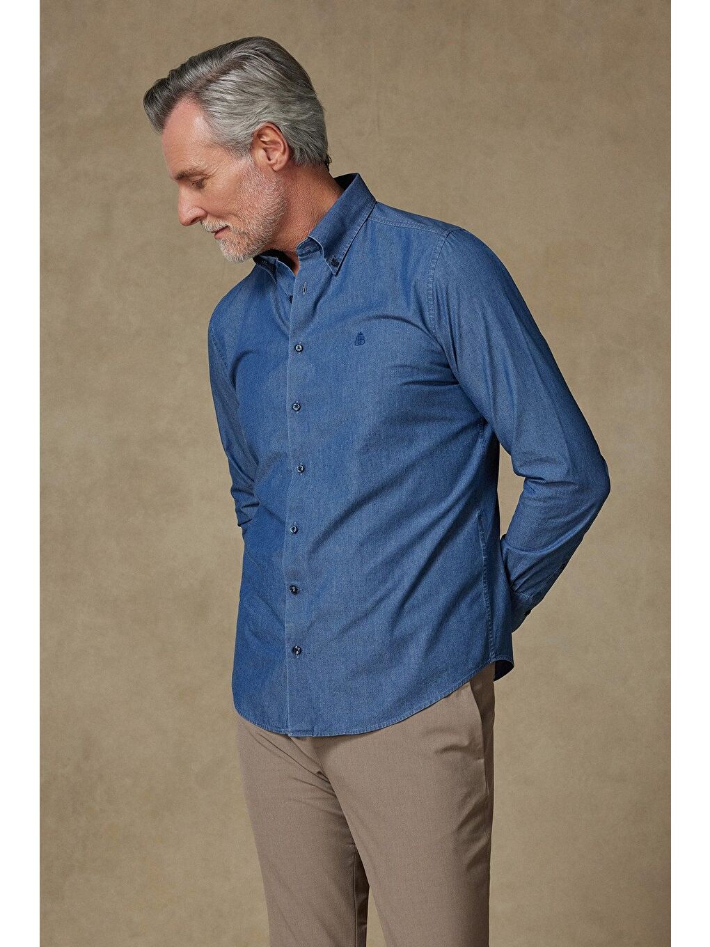 Carlo Denim Pamuklu Slim Fit Koyu Mavi Düğmeli Yaka Erkek Düz Gömlek