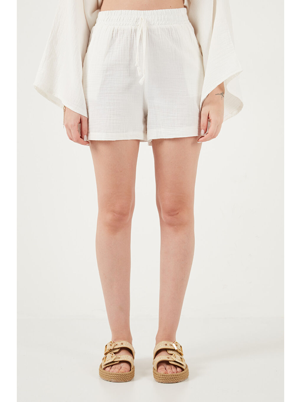 Ekru Pamuklu Comfort Fit Yuvarlak Yaka Şortlu Kadın Müslim Takım 5866317-3