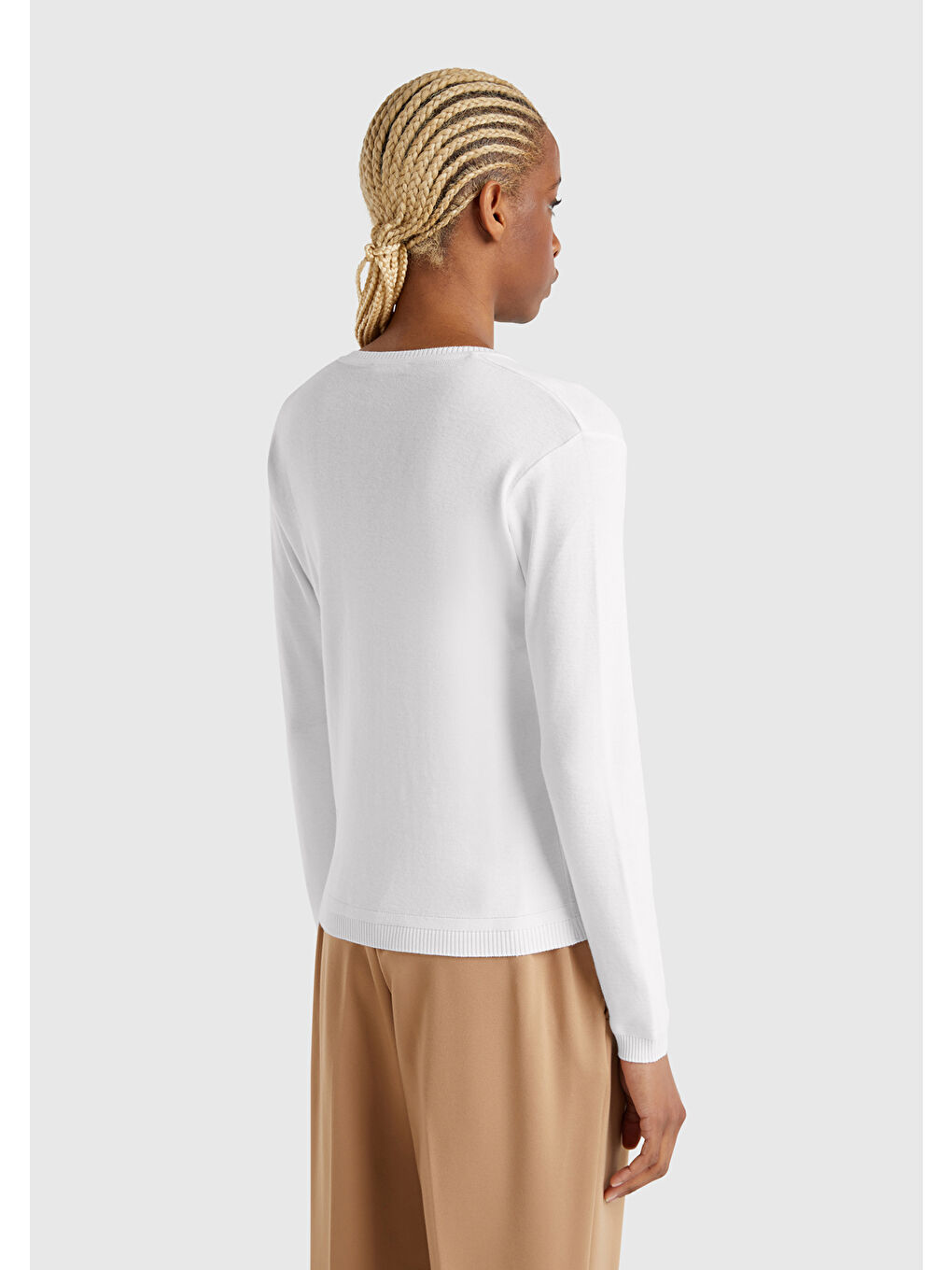 Kadın Beyaz %100 Pamuk Nervür Detaylı V Yaka İnce Kazak-2