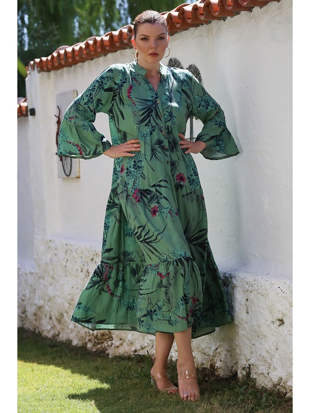 Yeşil Hakim Yaka Fırfırlı Kol Çiçekli Düğmeli Eteği Fırfırlı Allover Baskılı Dokuma Elbise 130 58