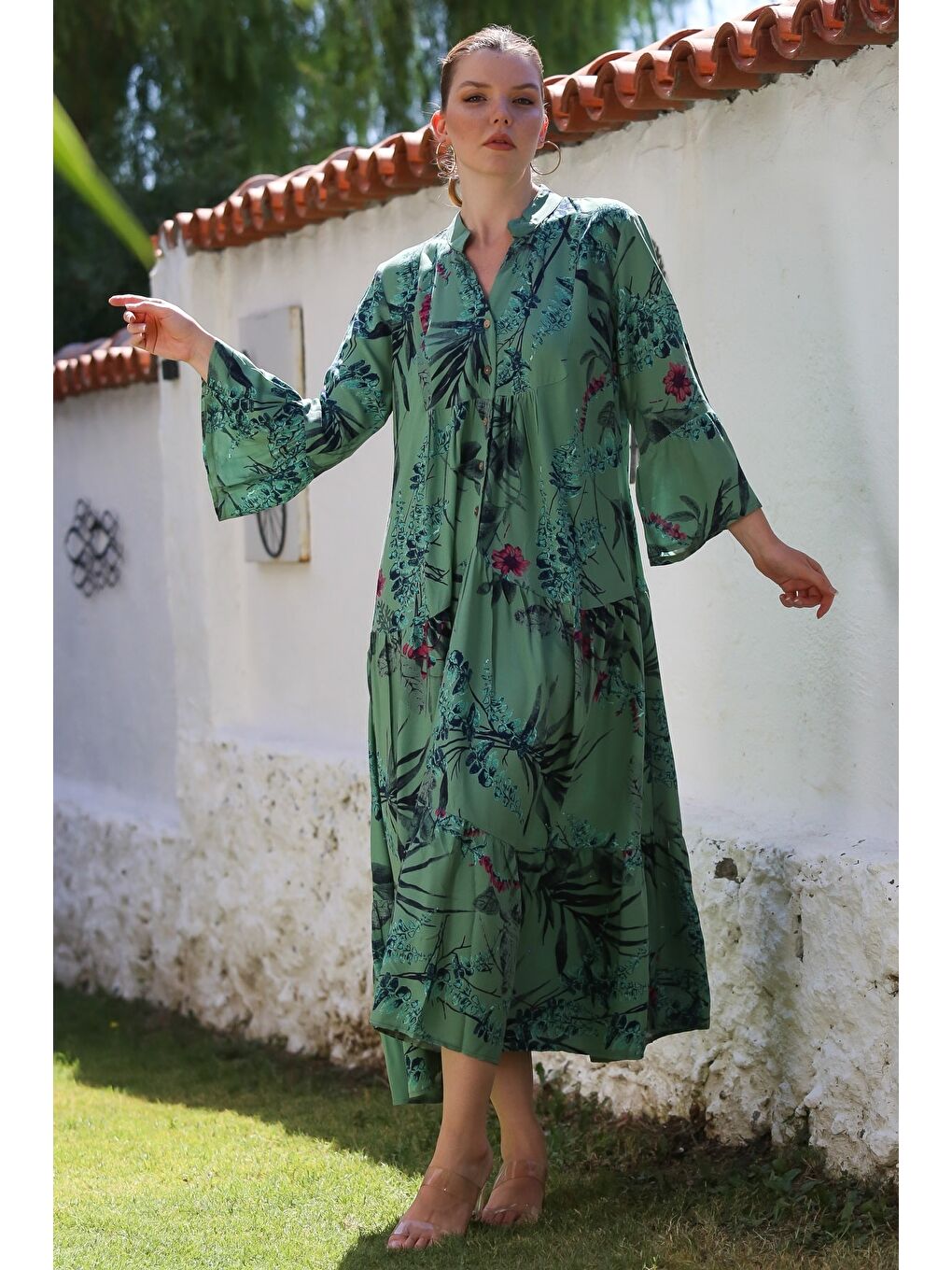 Yeşil Hakim Yaka Fırfırlı Kol Çiçekli Düğmeli Eteği Fırfırlı Allover Baskılı Dokuma Elbise 130 58-3