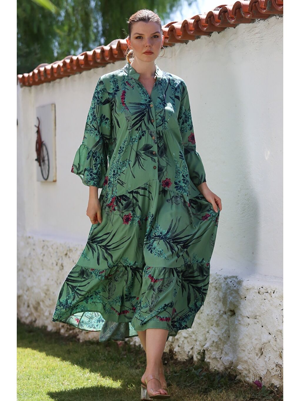 Yeşil Hakim Yaka Fırfırlı Kol Çiçekli Düğmeli Eteği Fırfırlı Allover Baskılı Dokuma Elbise 130 58-4
