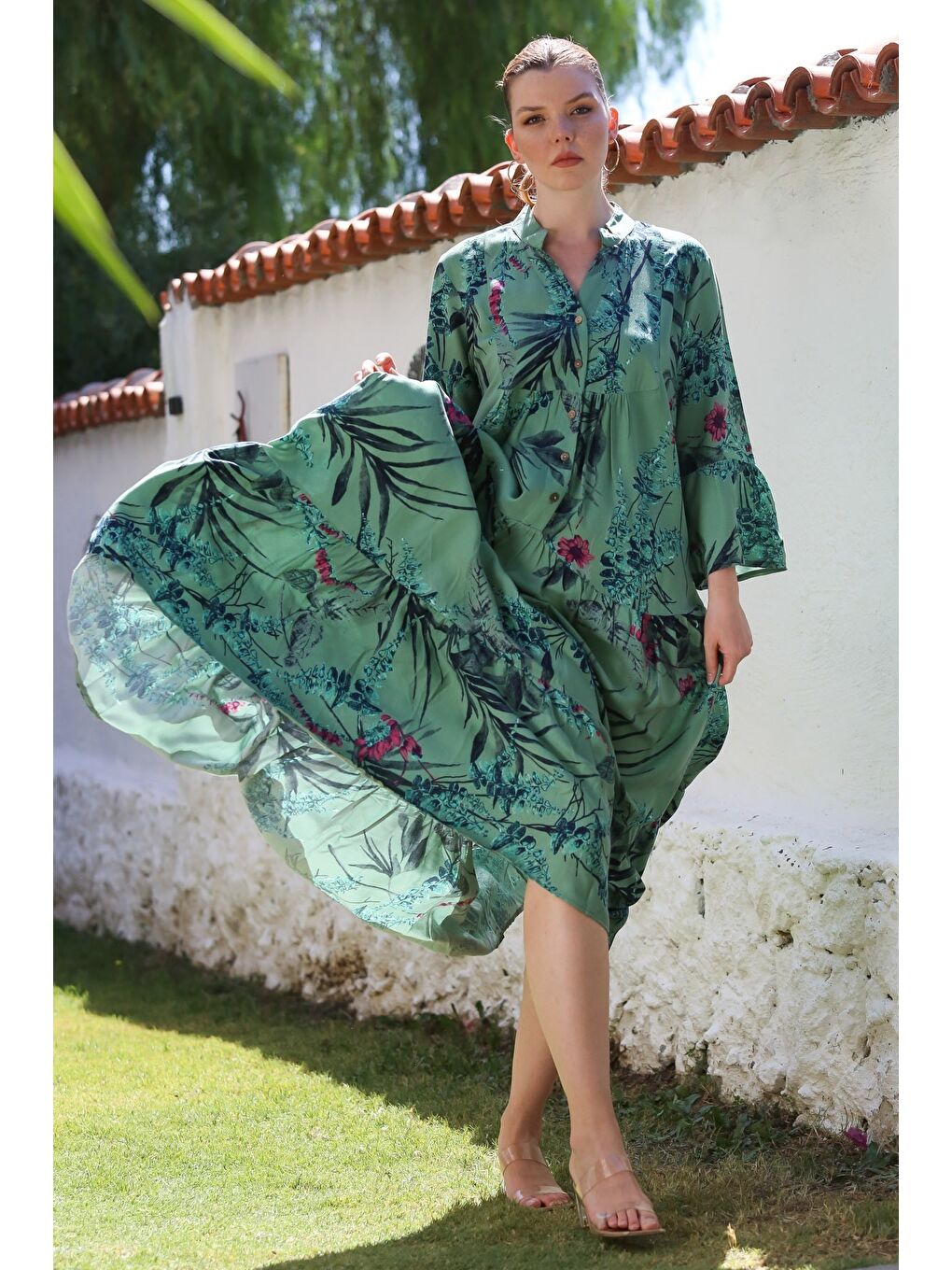 Yeşil Hakim Yaka Fırfırlı Kol Çiçekli Düğmeli Eteği Fırfırlı Allover Baskılı Dokuma Elbise 130 58-5