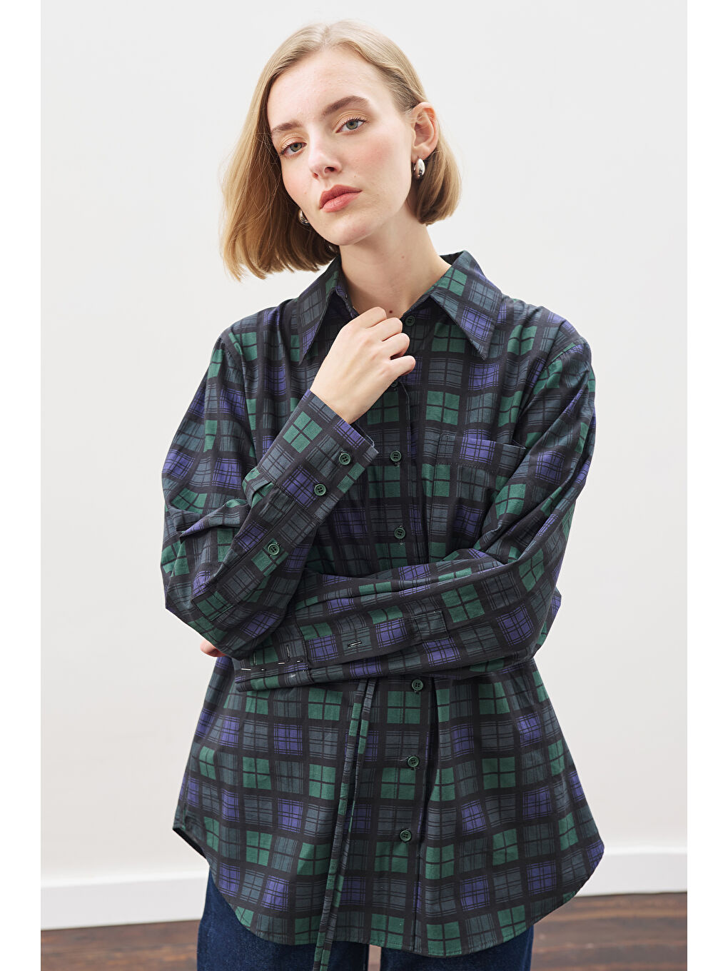 Üçgen Fularlı Oversıze Gömlek Ekose Lacivert-5