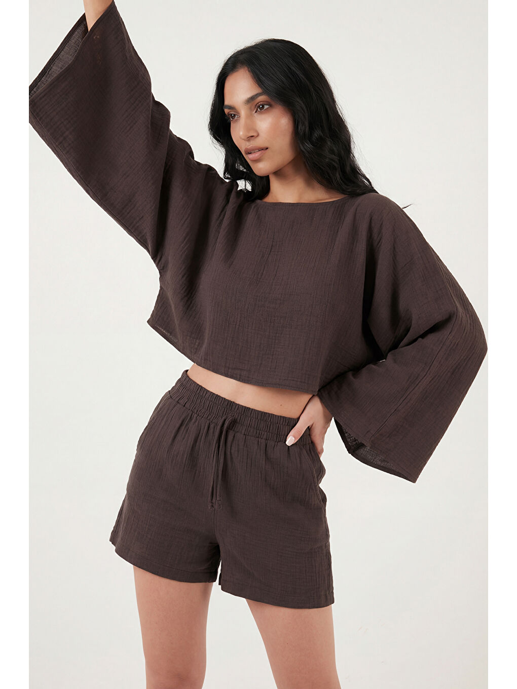 Kahverengi Pamuklu Comfort Fit Yuvarlak Yaka Şortlu Kadın Müslim Takım 5866317-3