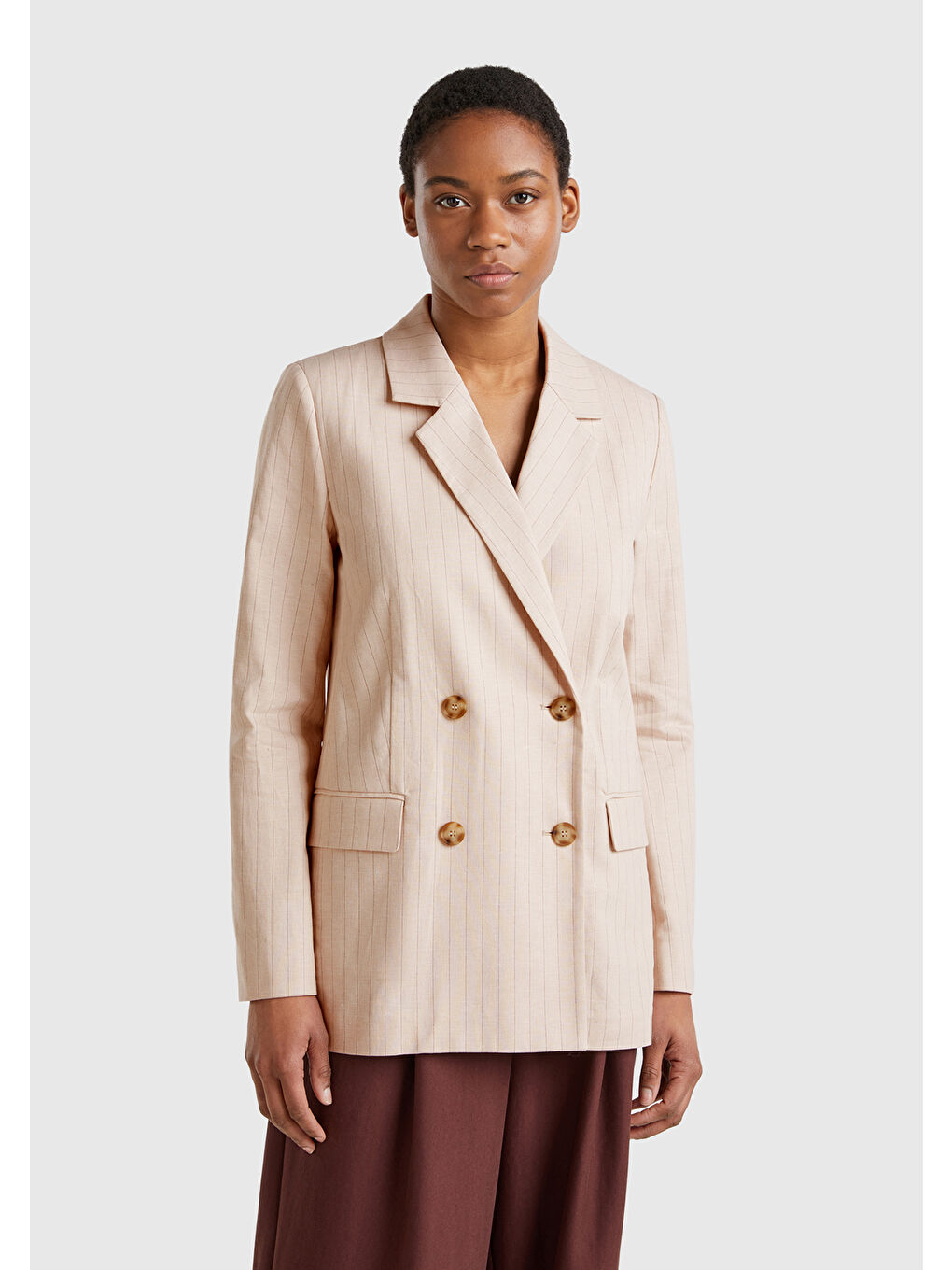 Kadın Bej Pamuk Ve Keten Karışımlı İnce Çizgili Relax Fit Ceket