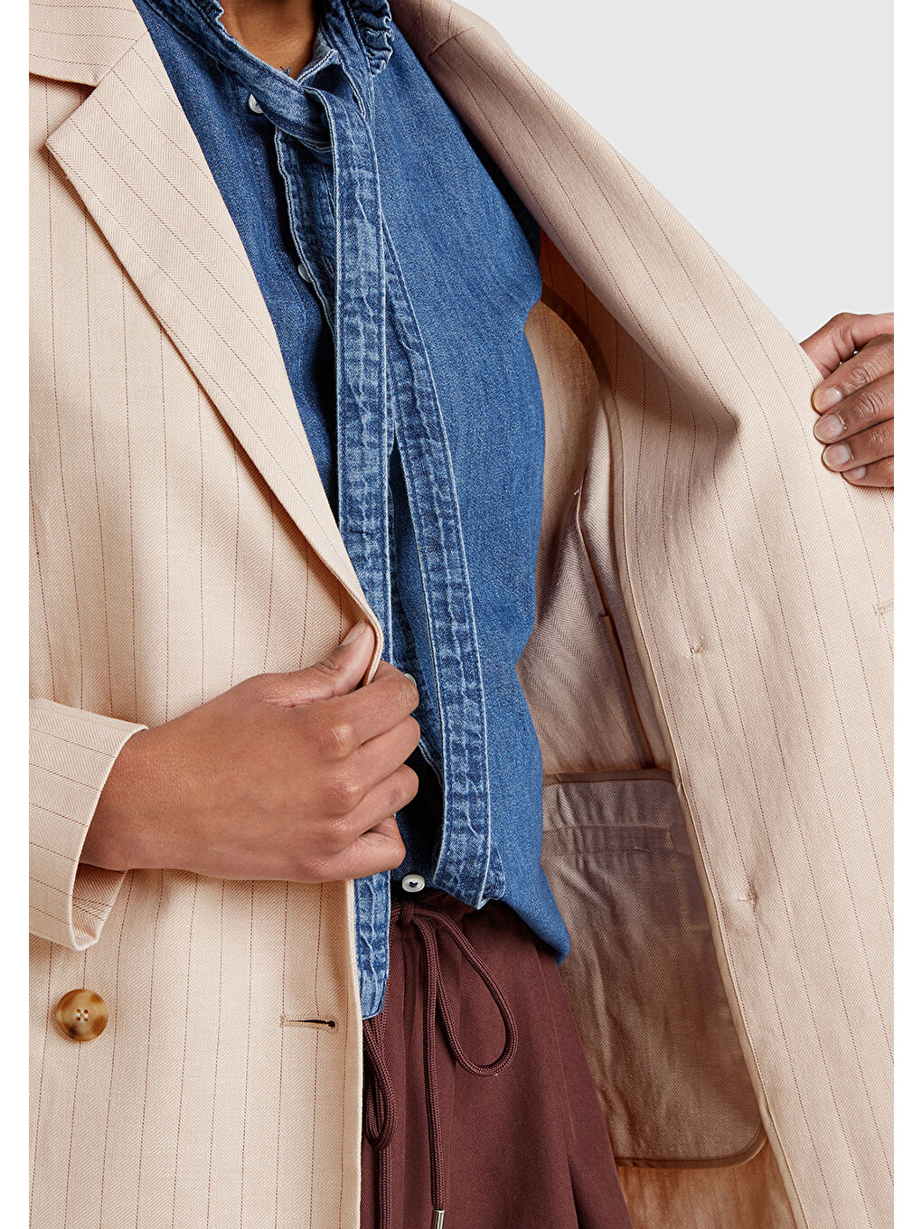 Kadın Bej Pamuk Ve Keten Karışımlı İnce Çizgili Relax Fit Ceket-5
