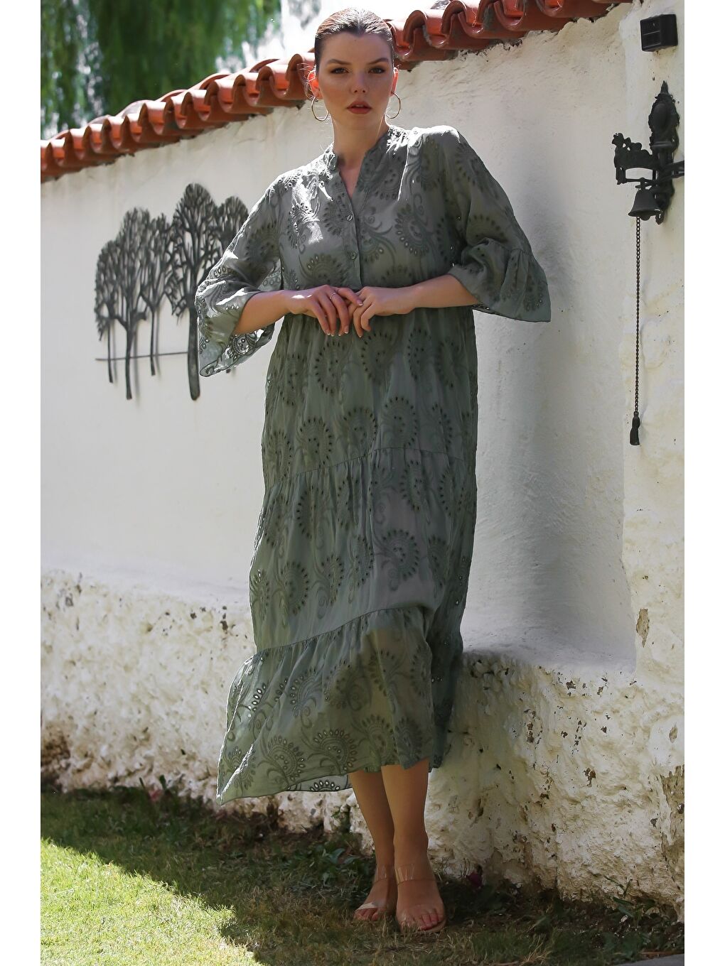 İtalyan Haki Hakim Yaka Fırfırlı Kol Düğmeli Astarlı Casual Fistolu Dokuma Elbise 130 56