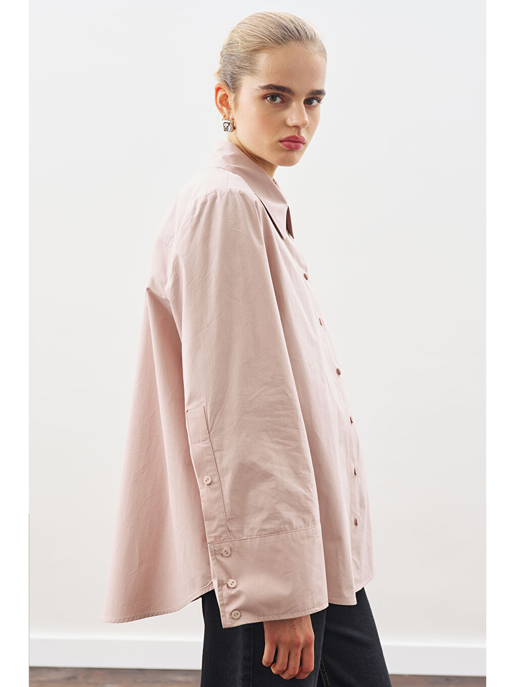 Geniş Manşetli Klasik Gömlek Soft Pembe-4