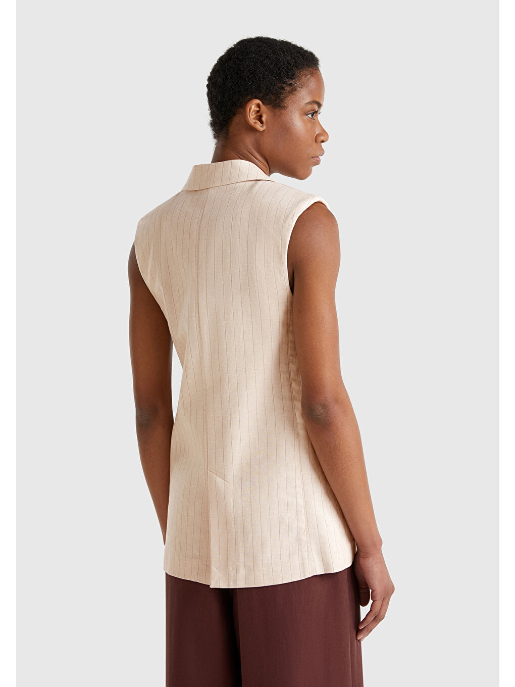 Kadın Bej Pamuk Ve Keten Karışımlı İnce Çizgili Cepli Kruvaze Yelek-2