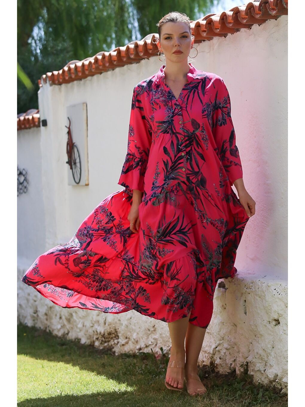 Fuşya Hakim Yaka Fırfırlı Kol Çiçekli Düğmeli Eteği Fırfırlı Allover Baskılı Dokuma Elbise 130 58-3