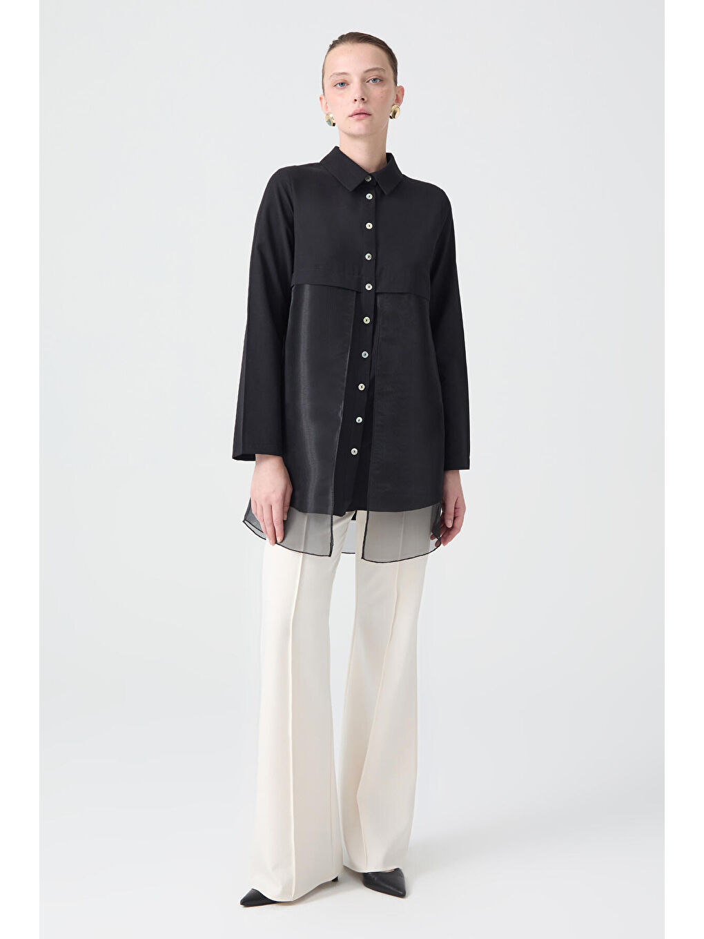 Siyah Organze Detaylı Gömlek-1