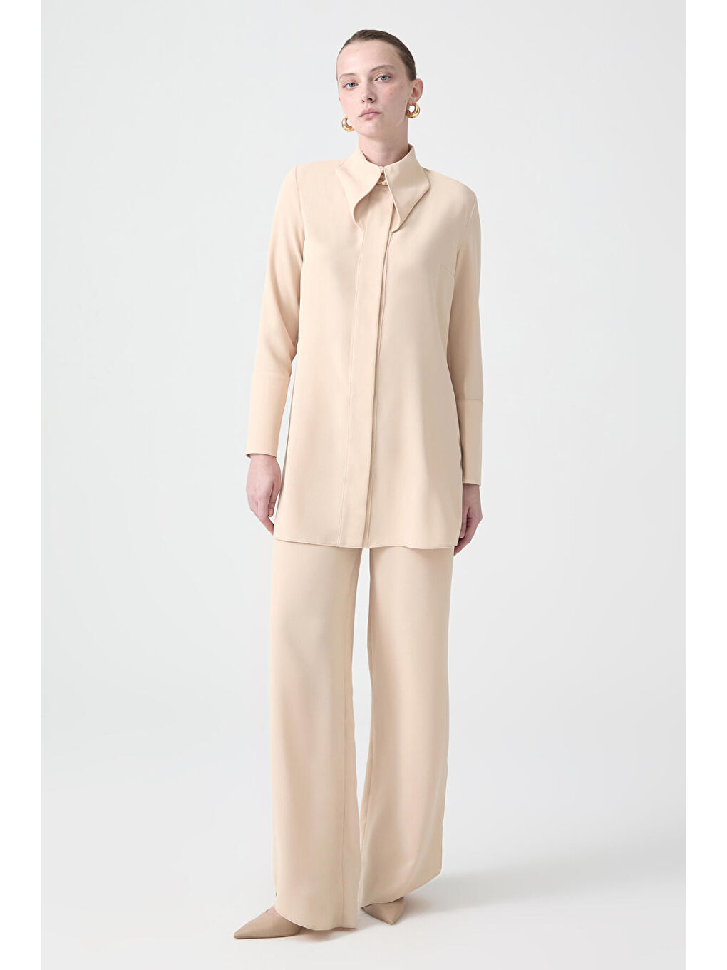 Bej Payet Detaylı Krep Gömlek-1