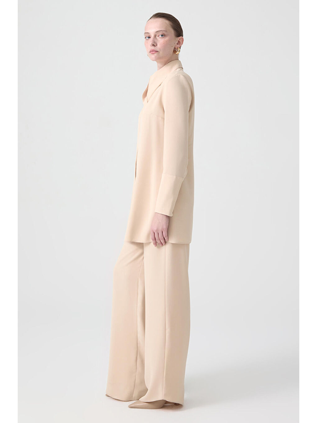 Bej Payet Detaylı Krep Gömlek-2