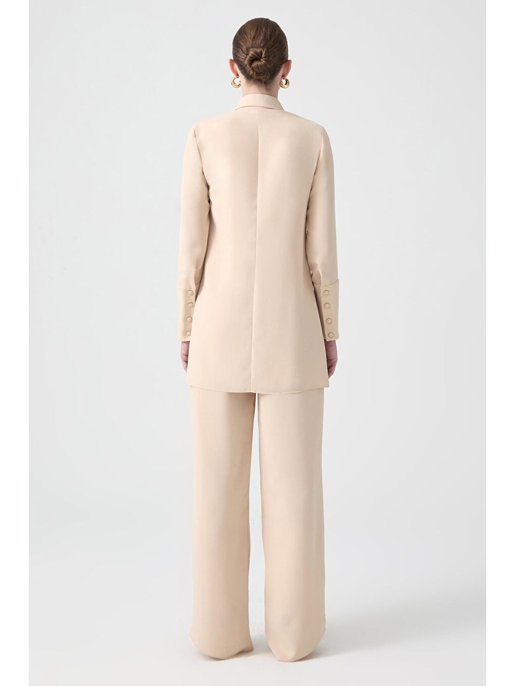 Bej Payet Detaylı Krep Gömlek-3