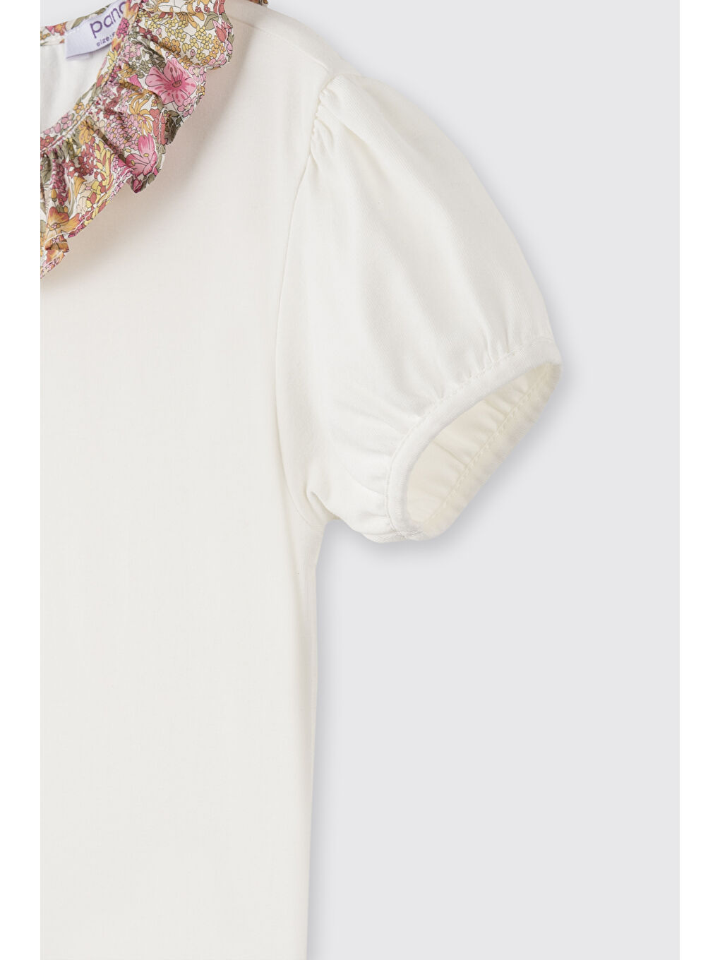 Ekru Liberty Kumaş Yaka Detaylı Kız Çocuk Tişört-4