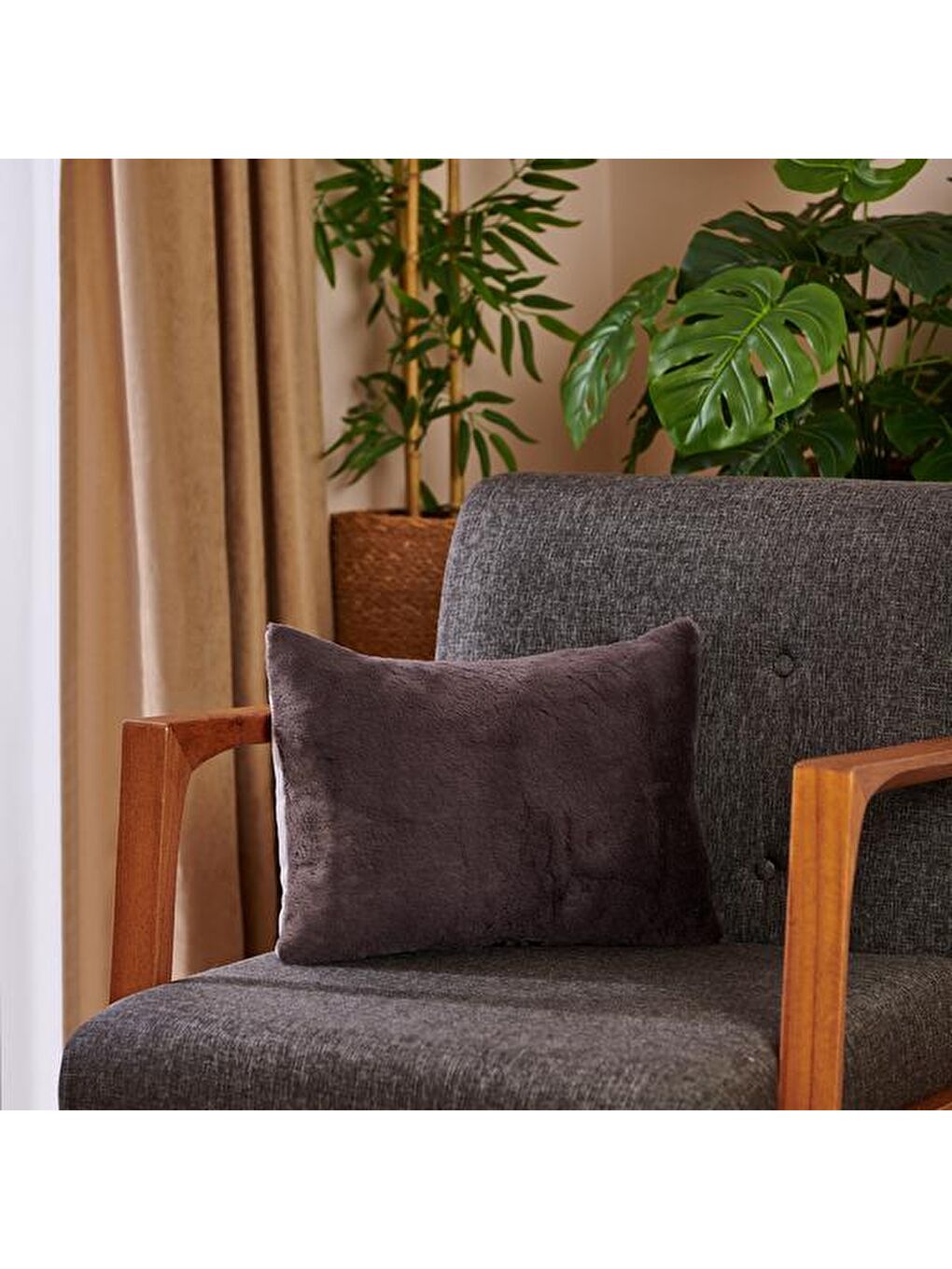 Pelüş Kırlent - Antrasit - 45x35 cm