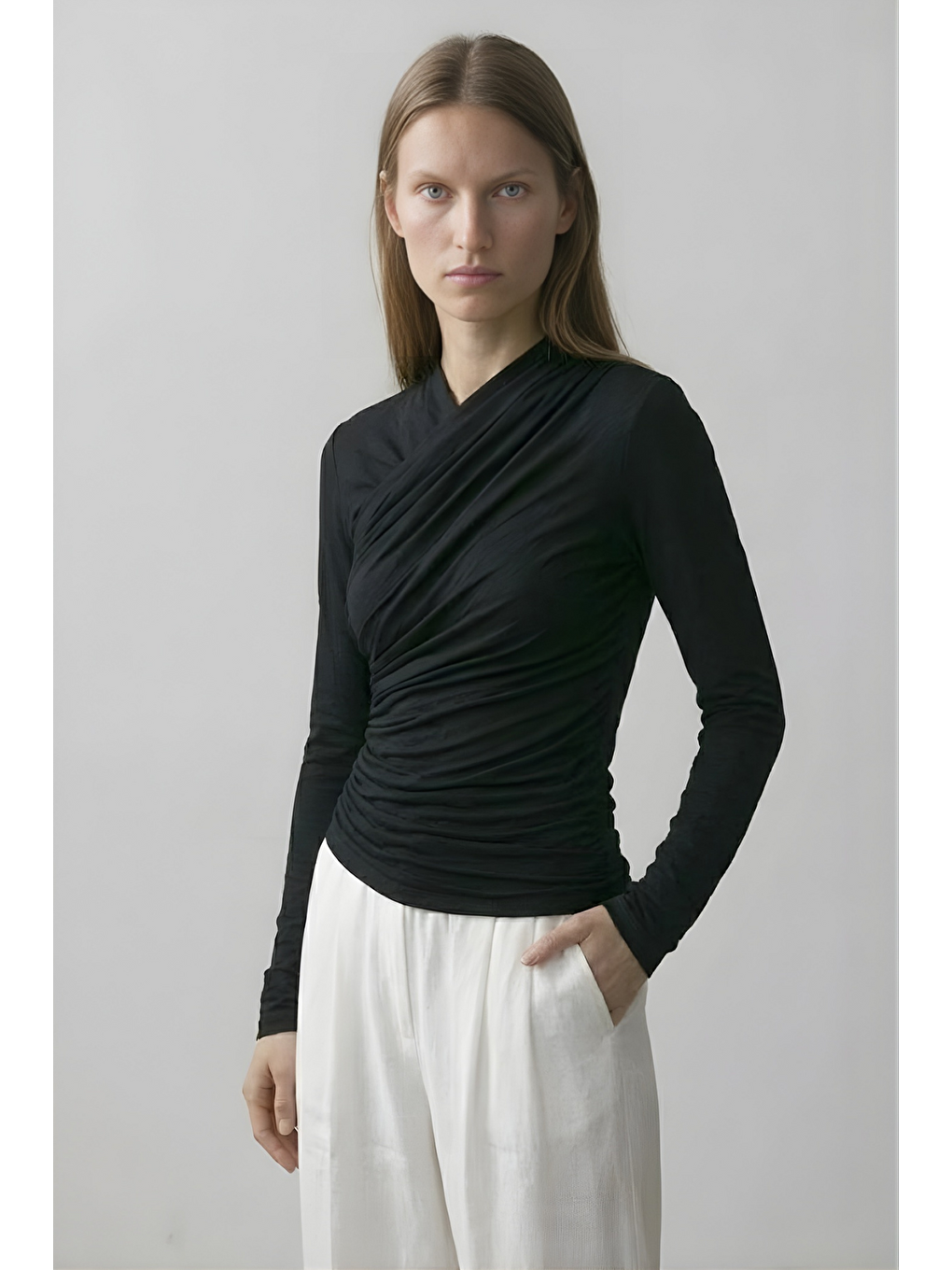 HELİA | Kruvaze Detaylı Drapeli Bluz Siyah-1