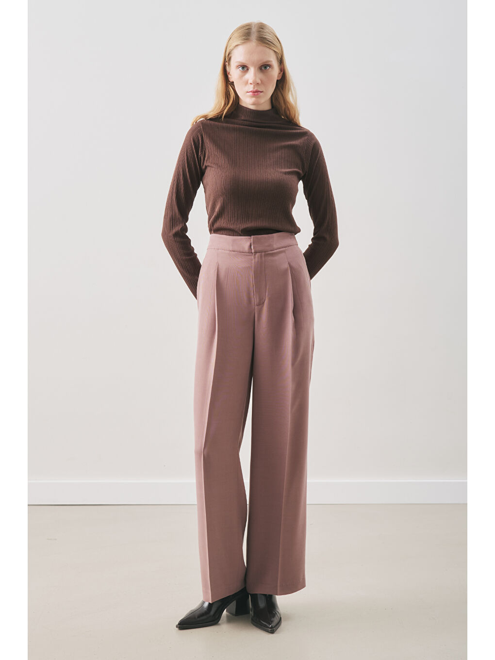 Pembe Dökümlü Lyocell Pileli Pantolon Gülkurusu-1