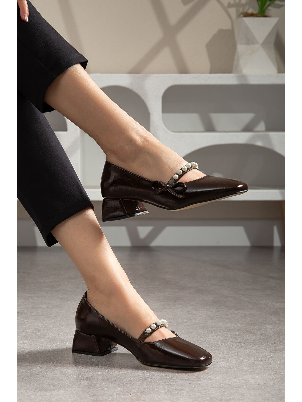 Kahverengi D00104 Günlük Ortopedik Klasik Topuklu Kadın Ayakkabı-3