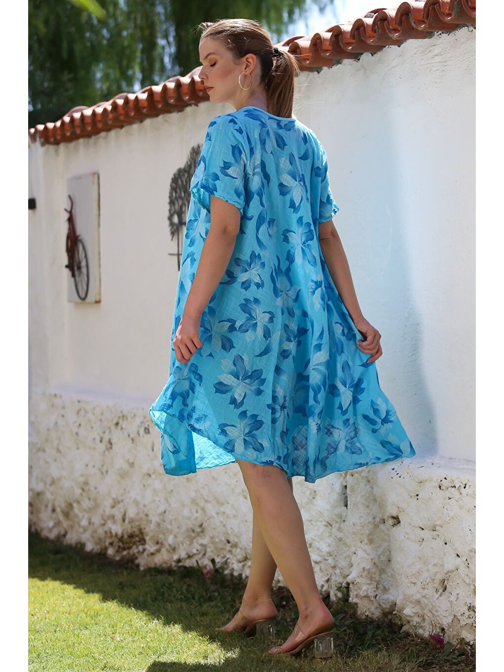 İtalyan Turkuaz Havuz Yaka Kısa Kol Çiçekli Casual Oversize Dokuma Elbise 110 70-1