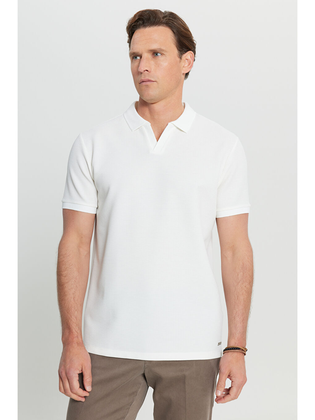 Erkek Ekru Slim Fit Dar Kesim Polo Yaka Jakarlı Esnek Tişört