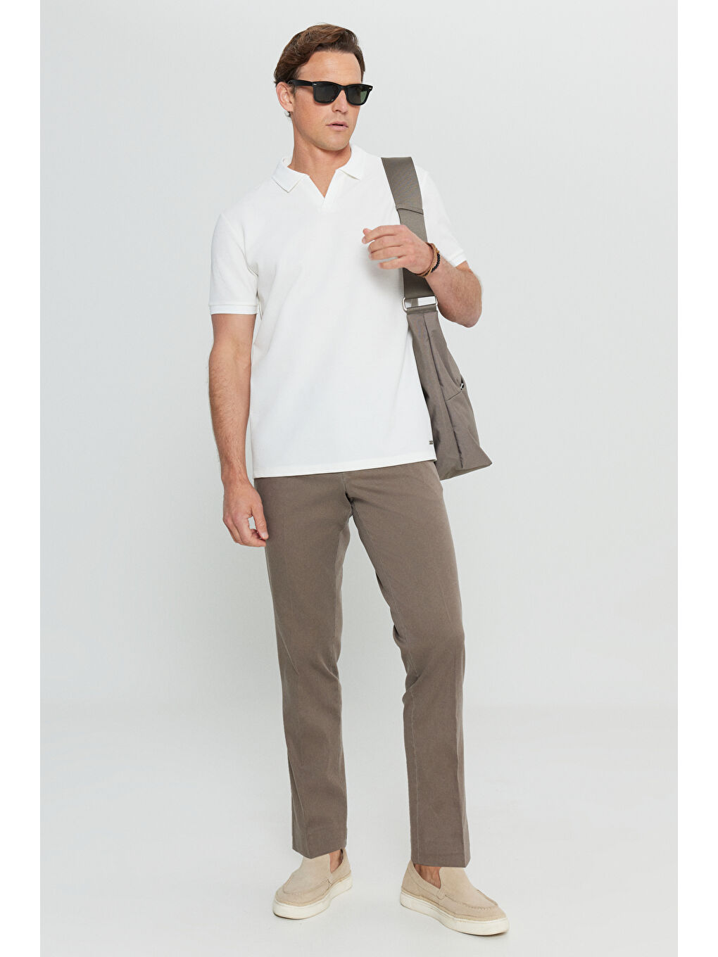 Erkek Ekru Slim Fit Dar Kesim Polo Yaka Jakarlı Esnek Tişört-1