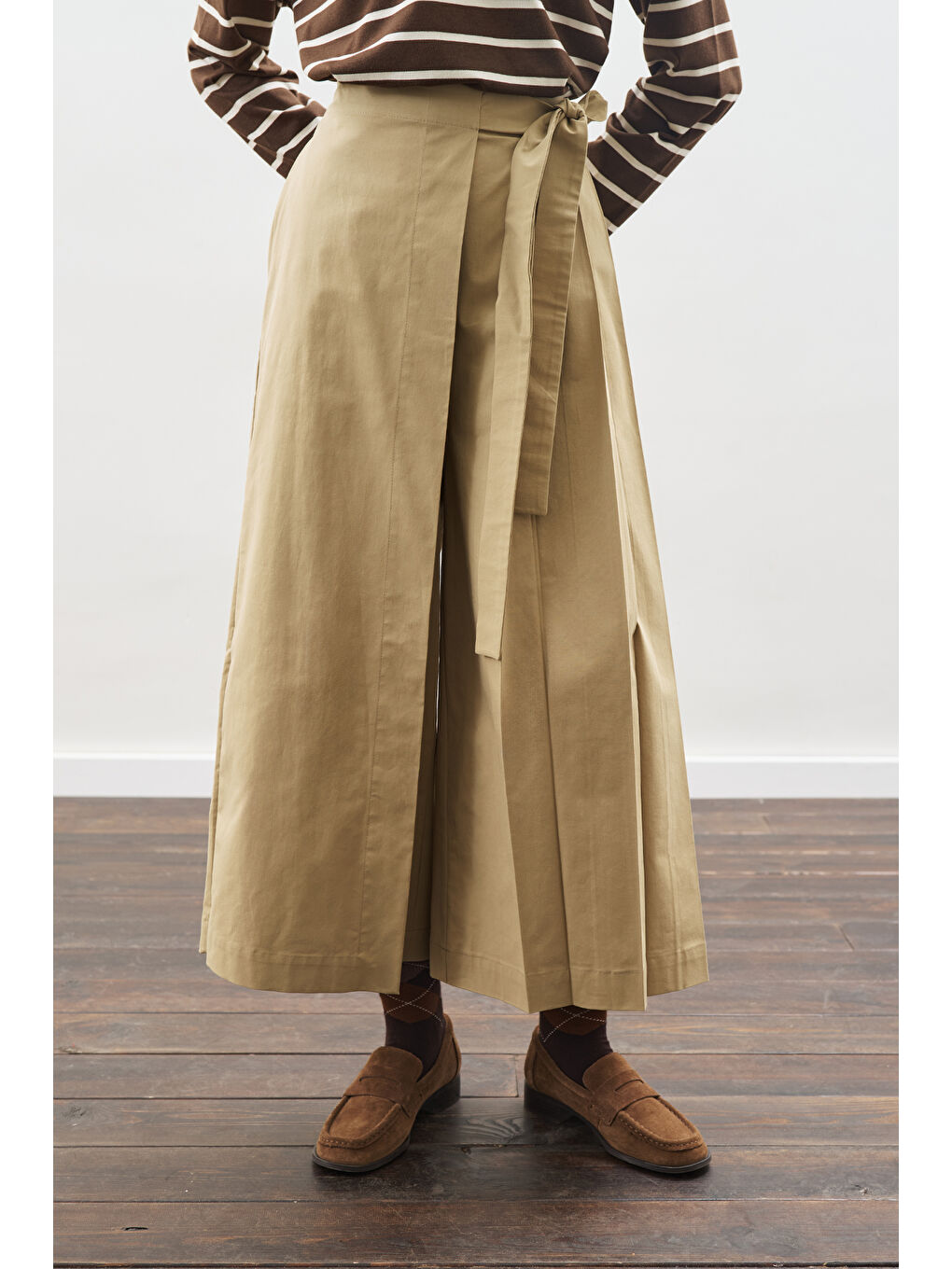 Kahverengi Etek Görünümlü Pantolon Kamel-1