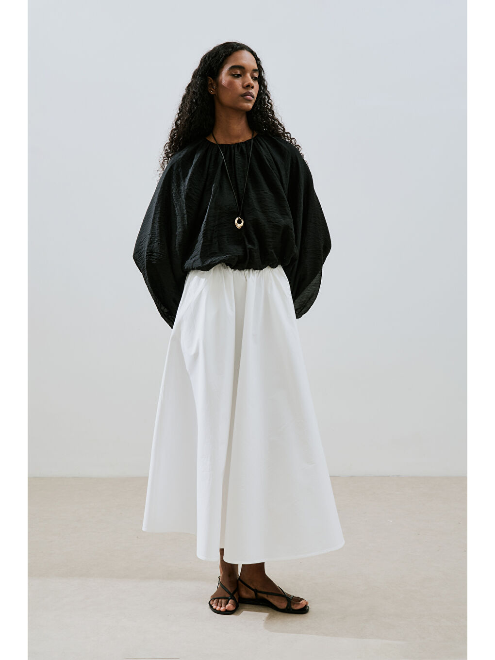 Balon Form Kısa Bluz Siyah-3