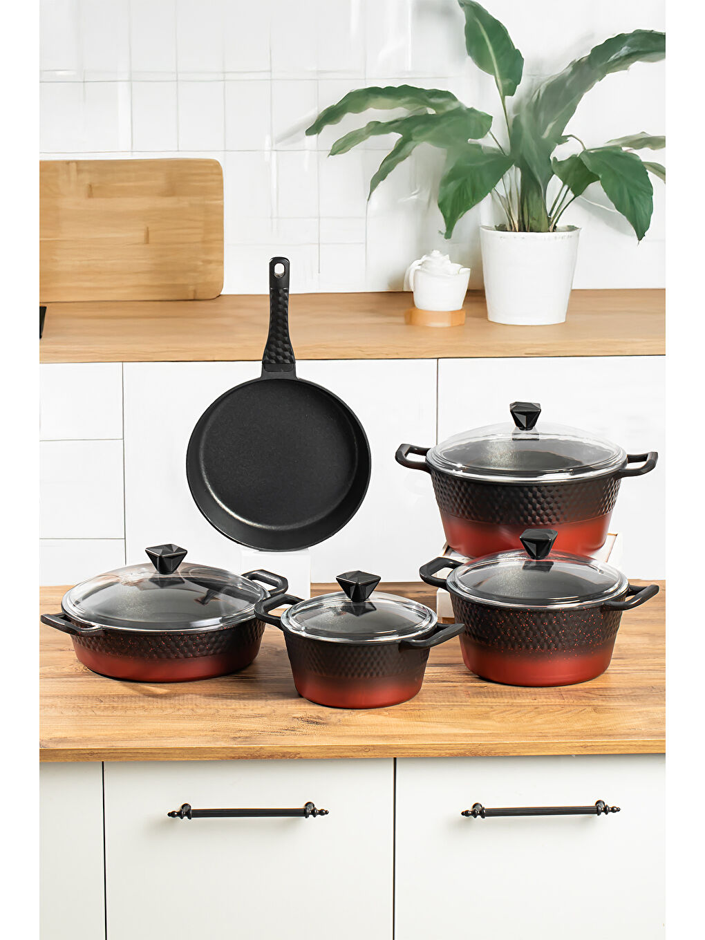 L-5087 Titanyum Döküm Tencere Seti 9 Parça Siyah Kızıl Geçişli