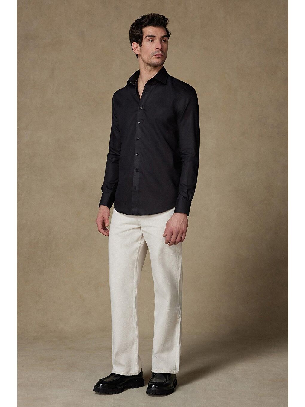 Donatello Saten Pamuklu Slim Fit Siyah Klasik Yaka Erkek Düz Gömlek-2