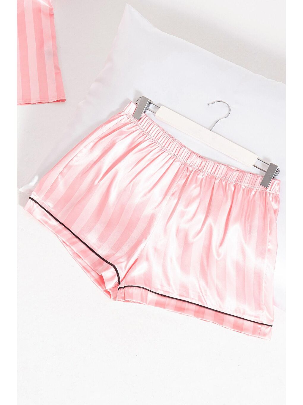 For You Moda 5'li Pembe Fuşya Çizgili Saten Pijama Şort Takım - 2