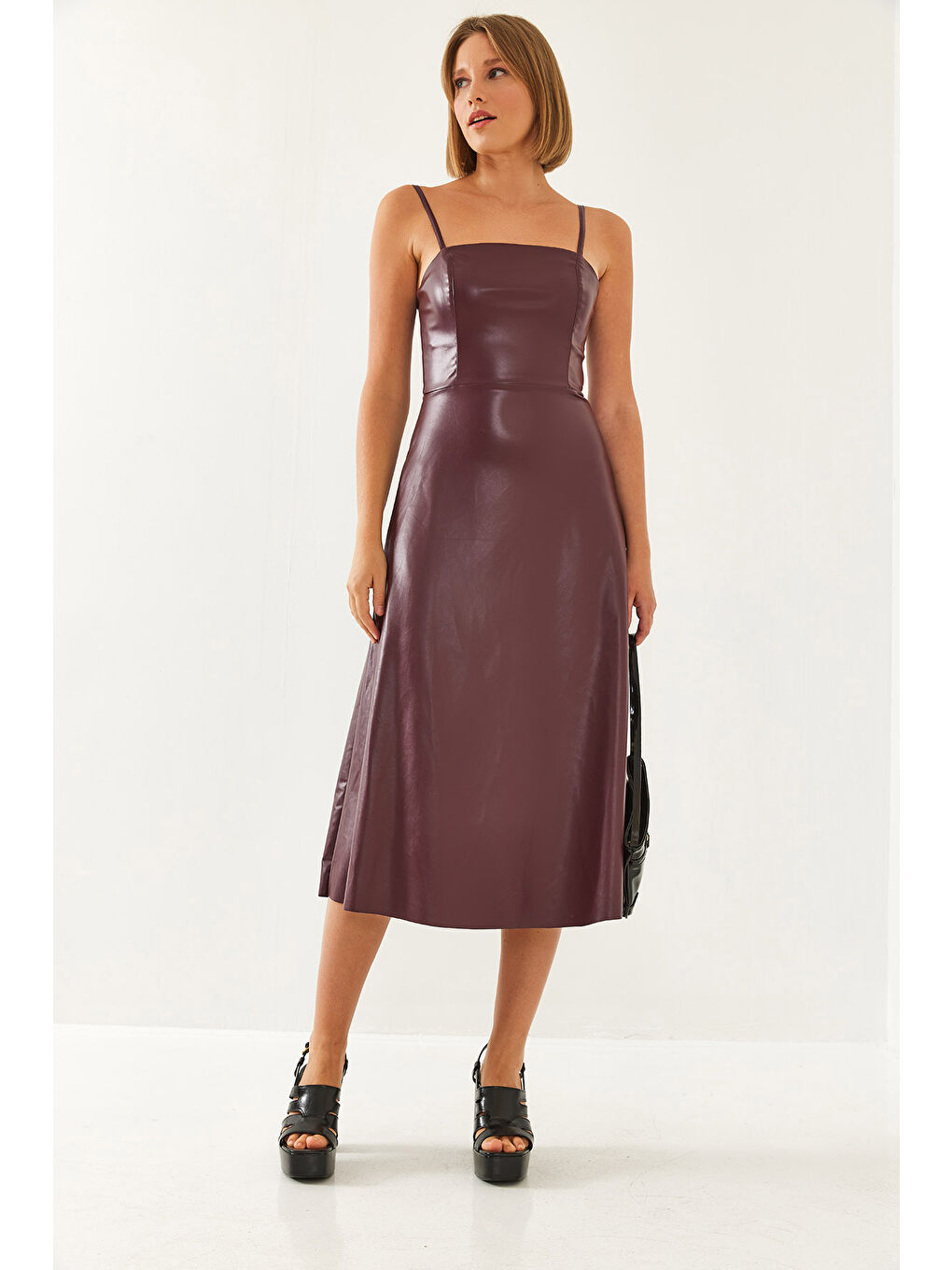 Bordo Kadın Askılı Deri Elbise-6