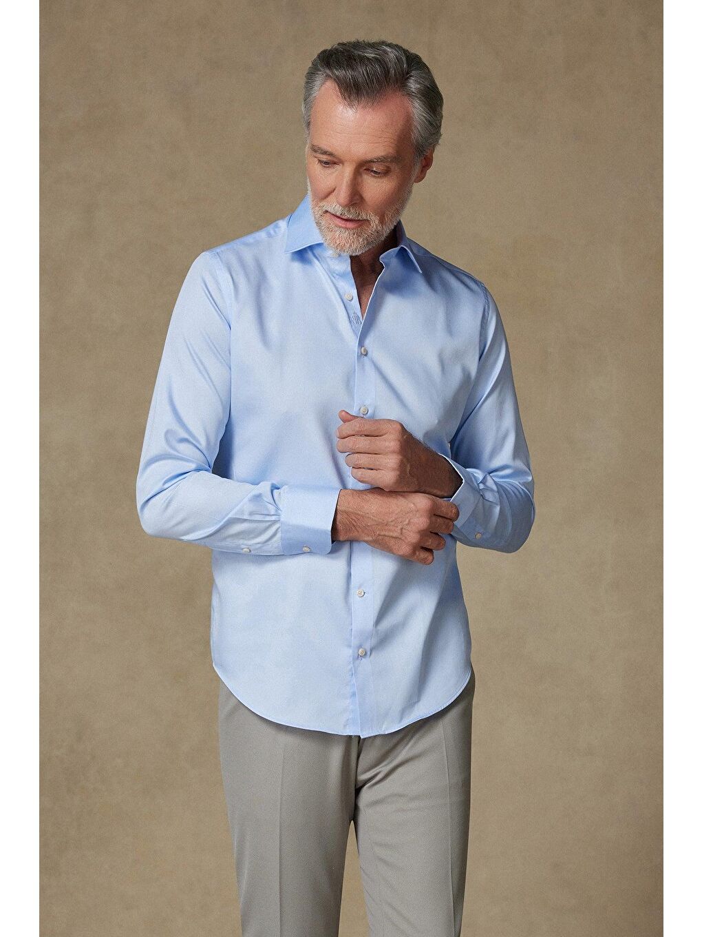 Donatello Saten Pamuklu Slim Fit Açık Mavi Klasik Yaka Erkek Düz Gömlek