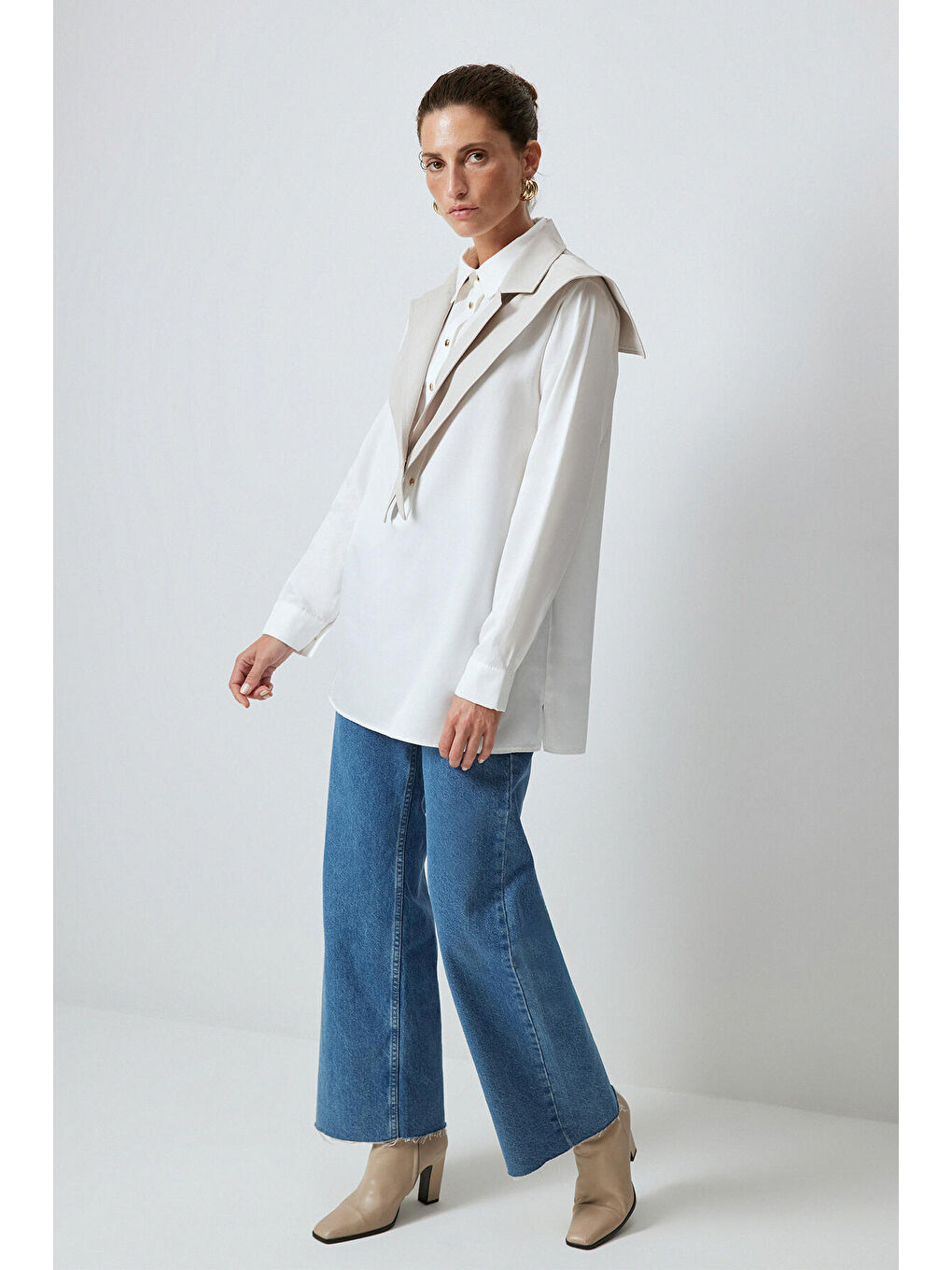 Beyaz Yakalı Gömlek-1