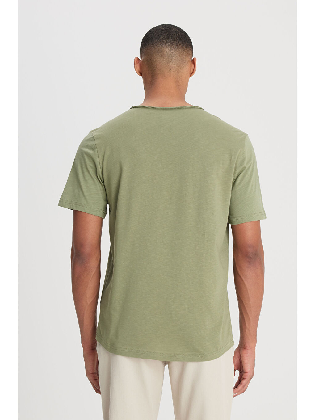 Regular Fit Normal Kesim Bisiklet Yaka %100 Pamuk Zeytin Yeşili Tişört-4