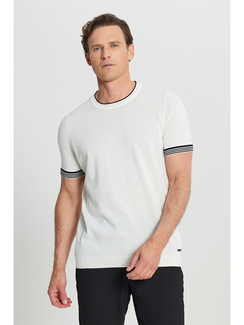 Erkek Beyaz %100 Pamuk Standart Fit Normal Kesim Triko Tişört-2