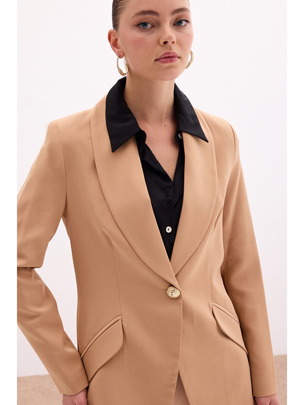 Kahverengi Düğme Detaylı Uzun Ceket - Camel-4