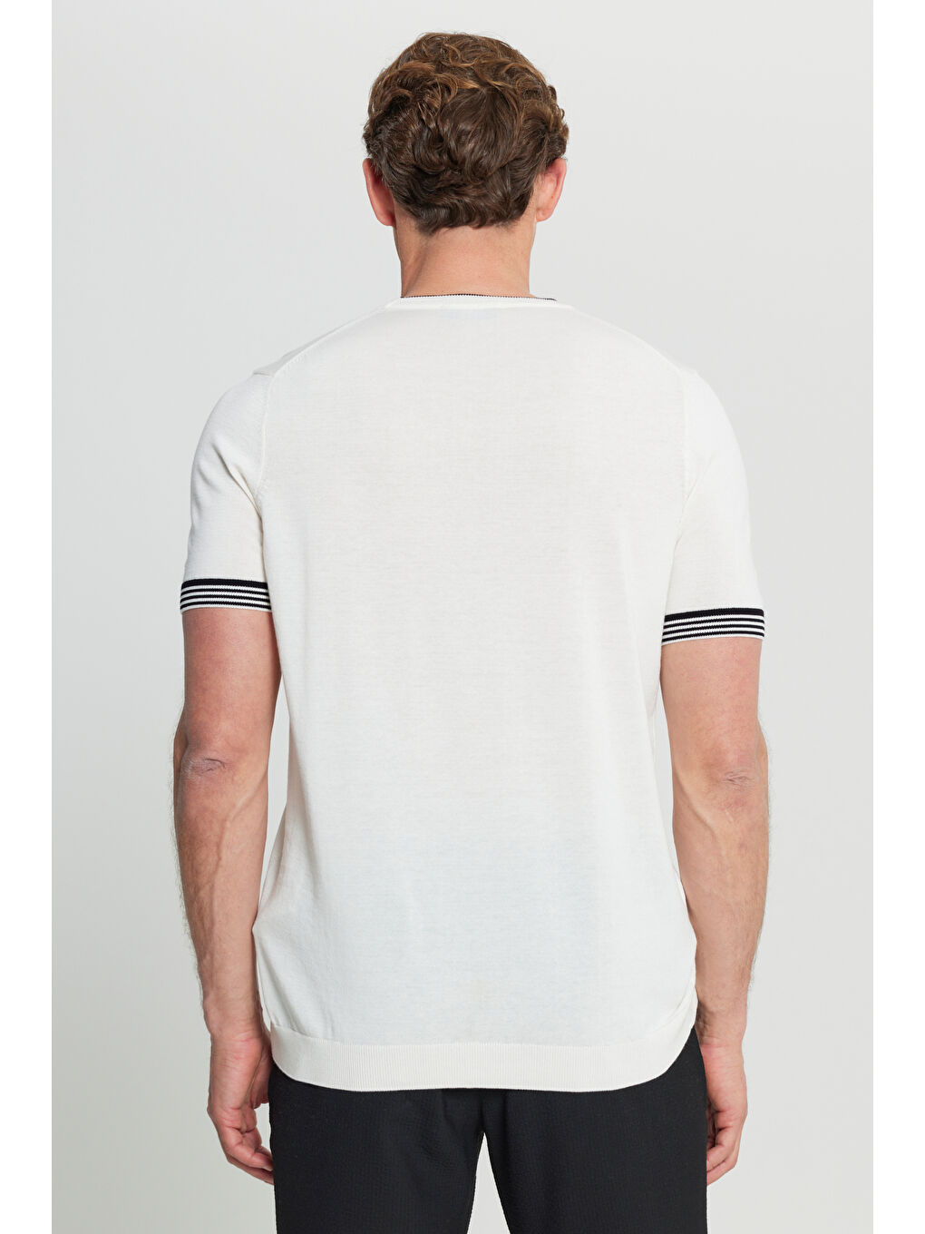 Erkek Beyaz %100 Pamuk Standart Fit Normal Kesim Triko Tişört-4