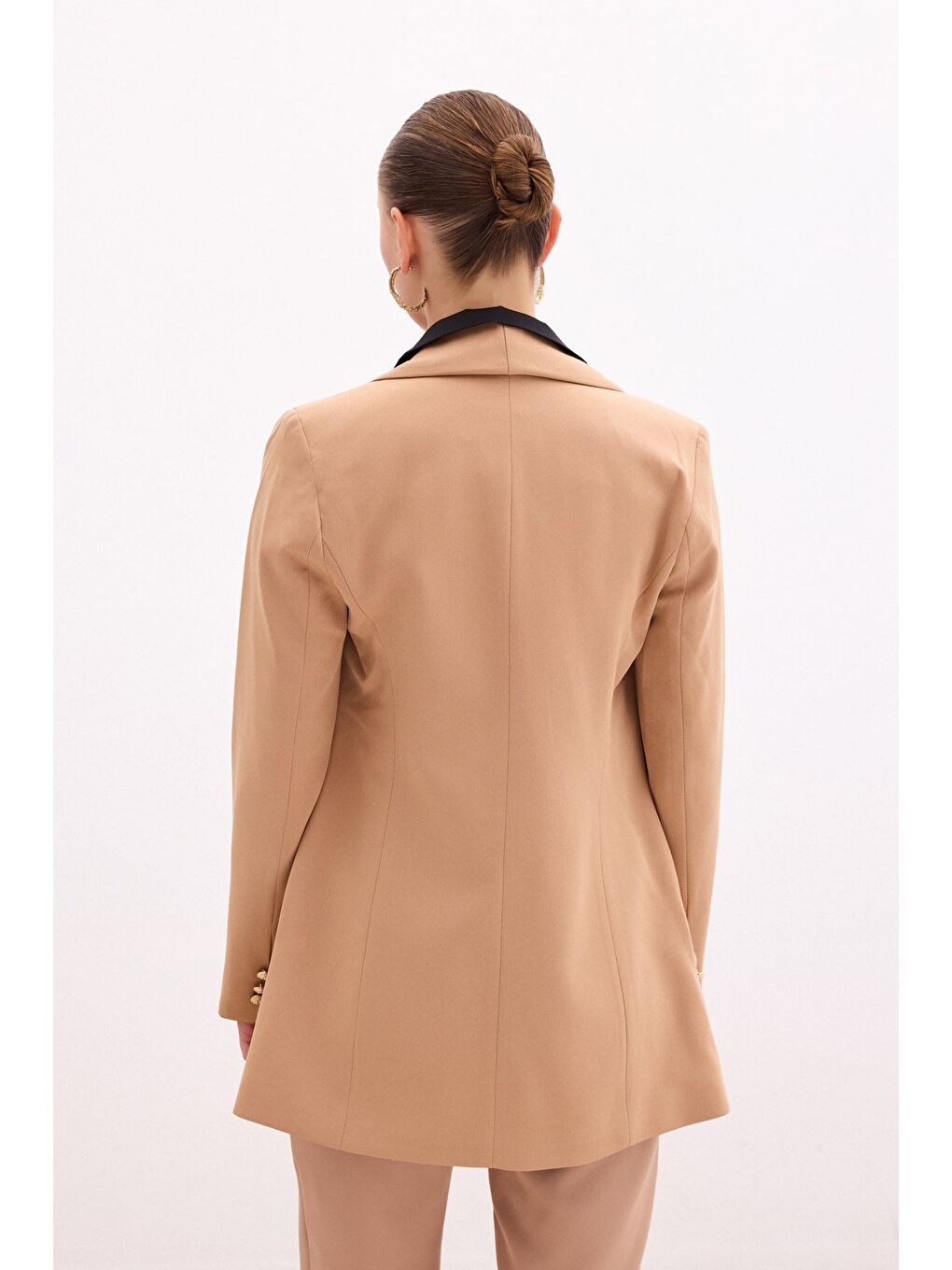 Kahverengi Düğme Detaylı Uzun Ceket - Camel-6