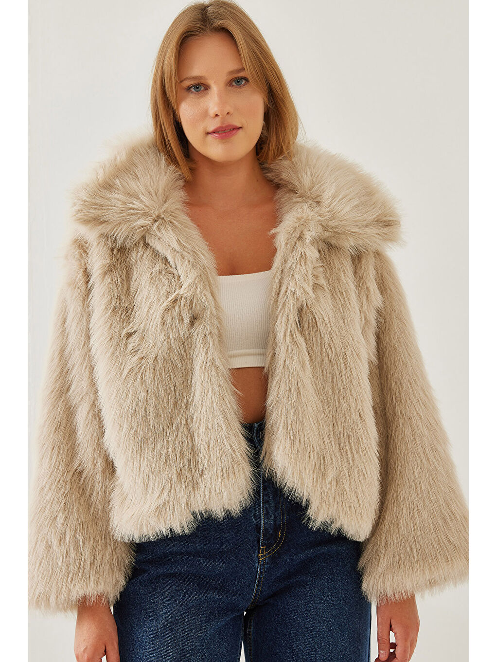 Bej Kadın Yakalı Suni Kürklü Astarlı Mont