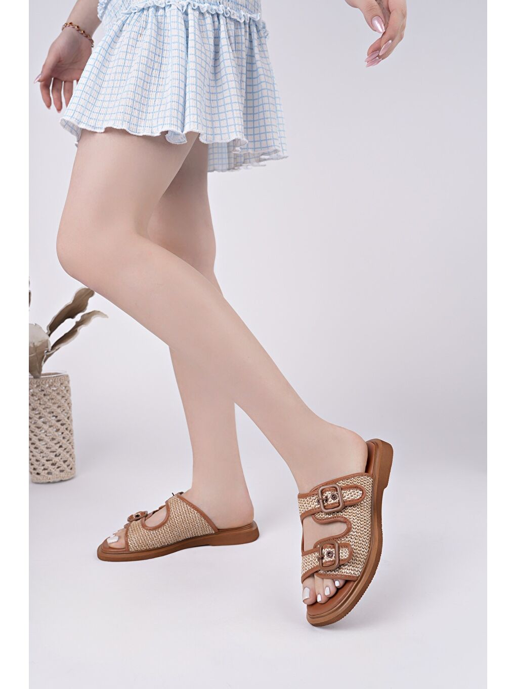 Kahverengi SARLE Çift Bantlı Ayarlanabilir Kemerli Kadın Günlük Hasır Terlik-1