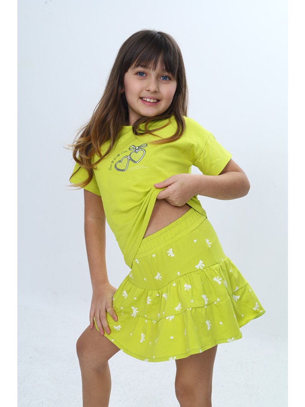 Yeşil Kız Çocuk 2'li Takım Bisiklet Yaka Kısa Kollu Baskılı Tişört - Beli Lastikli Baskılı Şort Etek 24-4