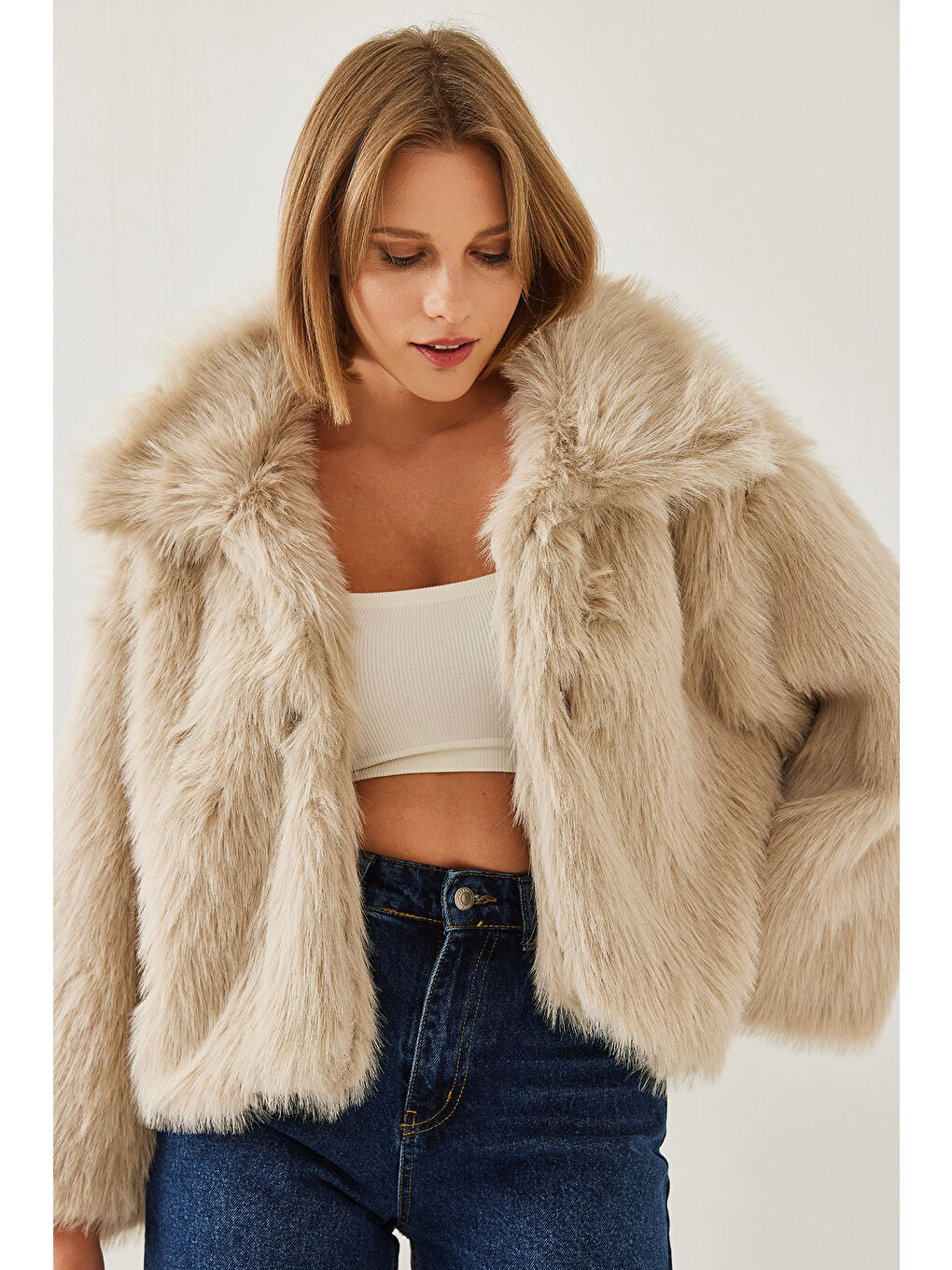 Bej Kadın Yakalı Suni Kürklü Astarlı Mont-2