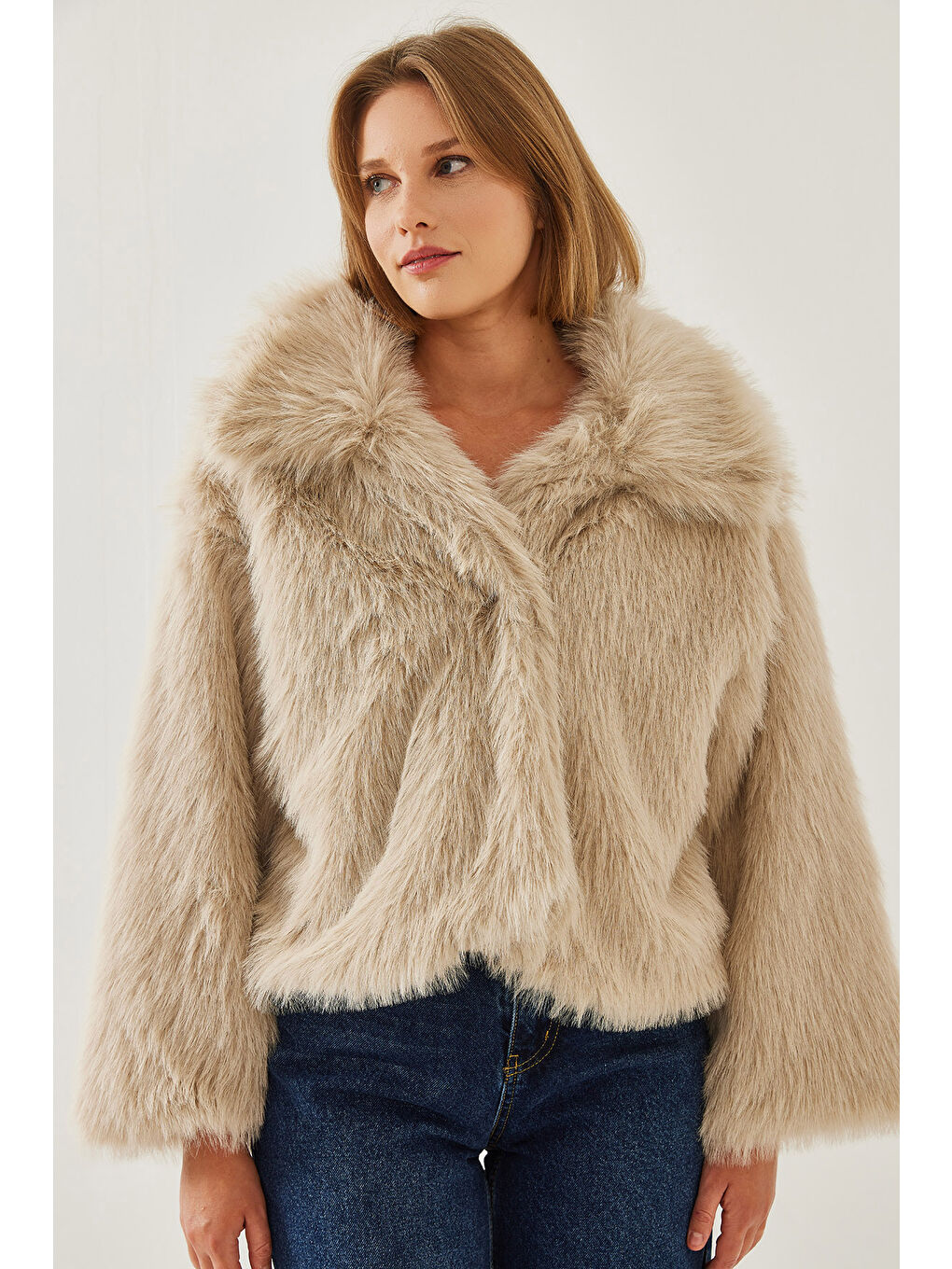 Bej Kadın Yakalı Suni Kürklü Astarlı Mont-5