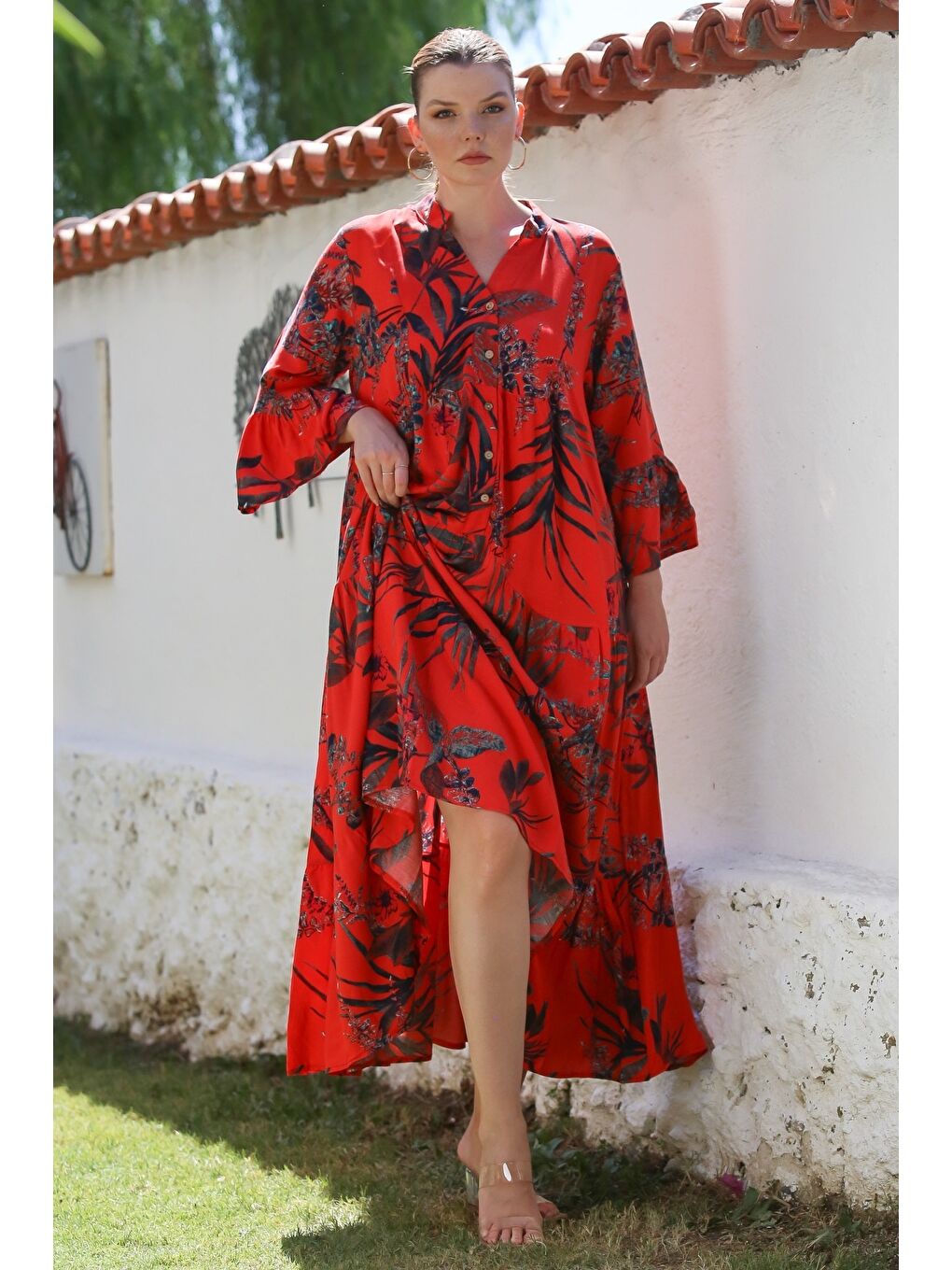 Kırmızı Narçiçeği Hakim Yaka Fırfırlı Kol Düğmeli Eteği Fırfırlı Allover Baskılı Dokuma Elbise 130 58-2