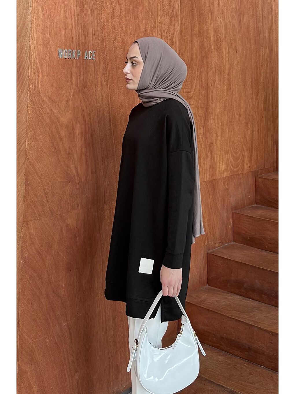 İki Iplikli Arma Detaylı Sweat Tunik Siyah-1