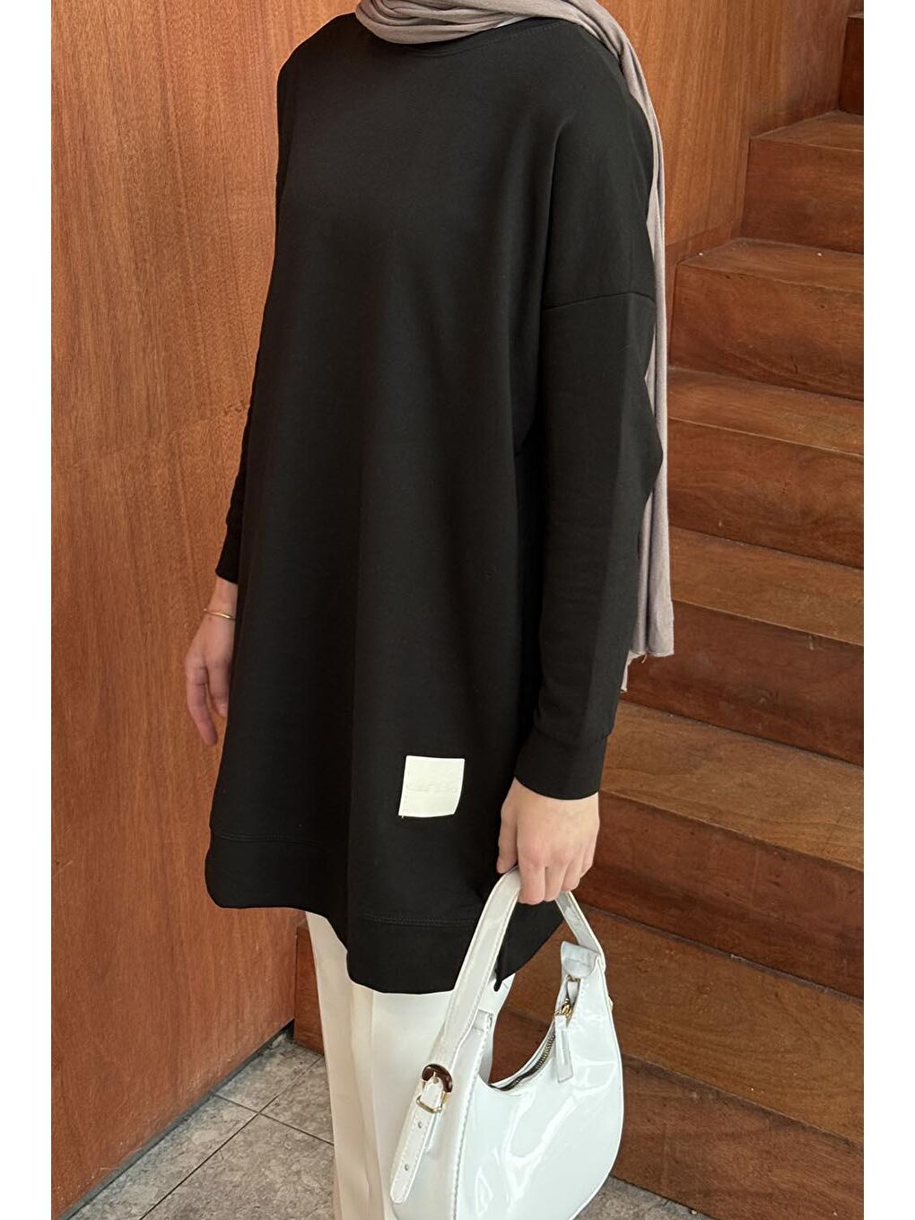 İki Iplikli Arma Detaylı Sweat Tunik Siyah-2