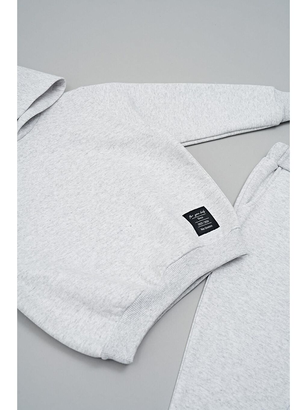 Kapüşonlu Etiket Detaylı Gri Alt Üst Takım-4