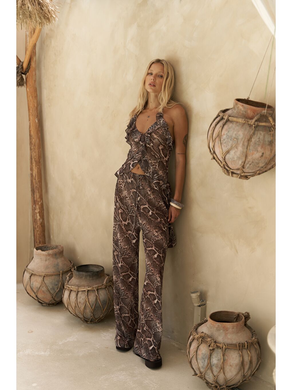 Bej Sulliven Fırfır Detay Vizon Crop Pantolon Takım-1